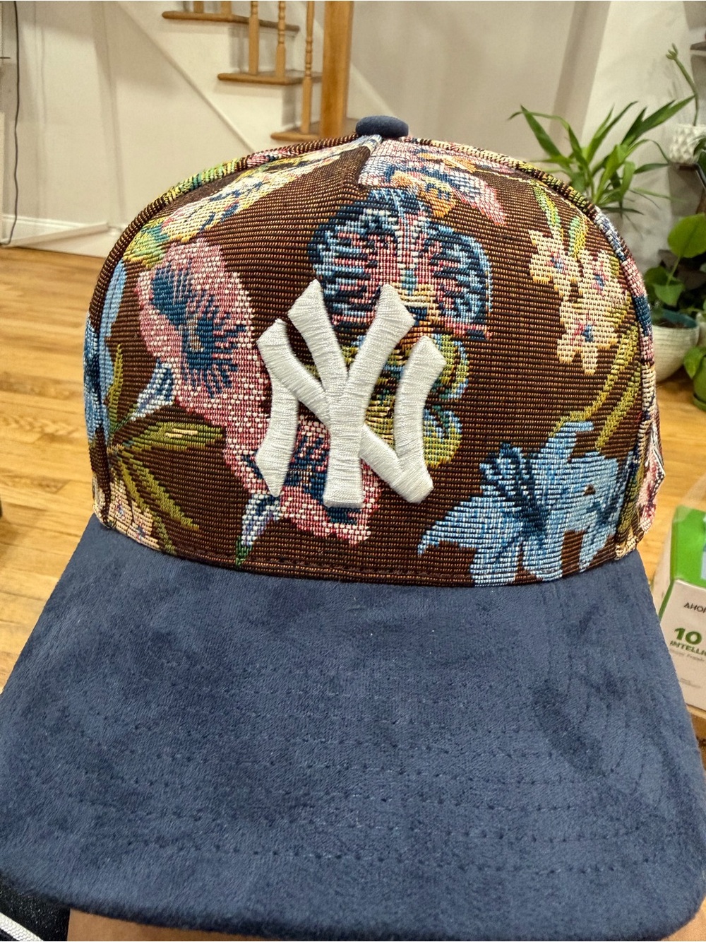 New York Yankees Floral Snapback Cap in Brown & Navy